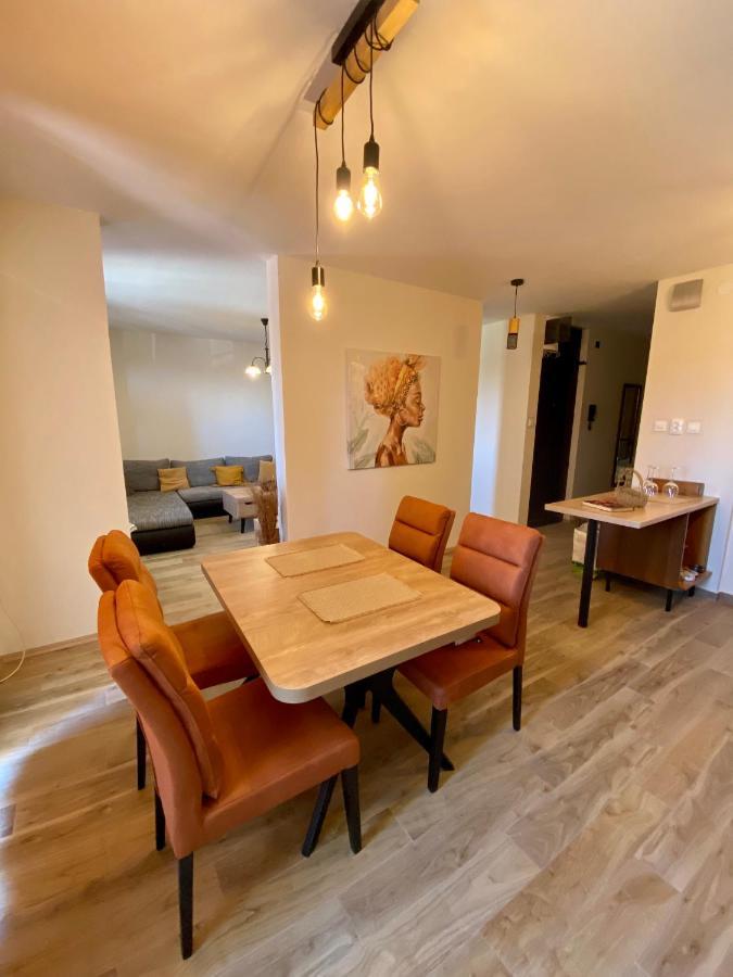Apartment With Balcony And Free Parking Zadar Ngoại thất bức ảnh